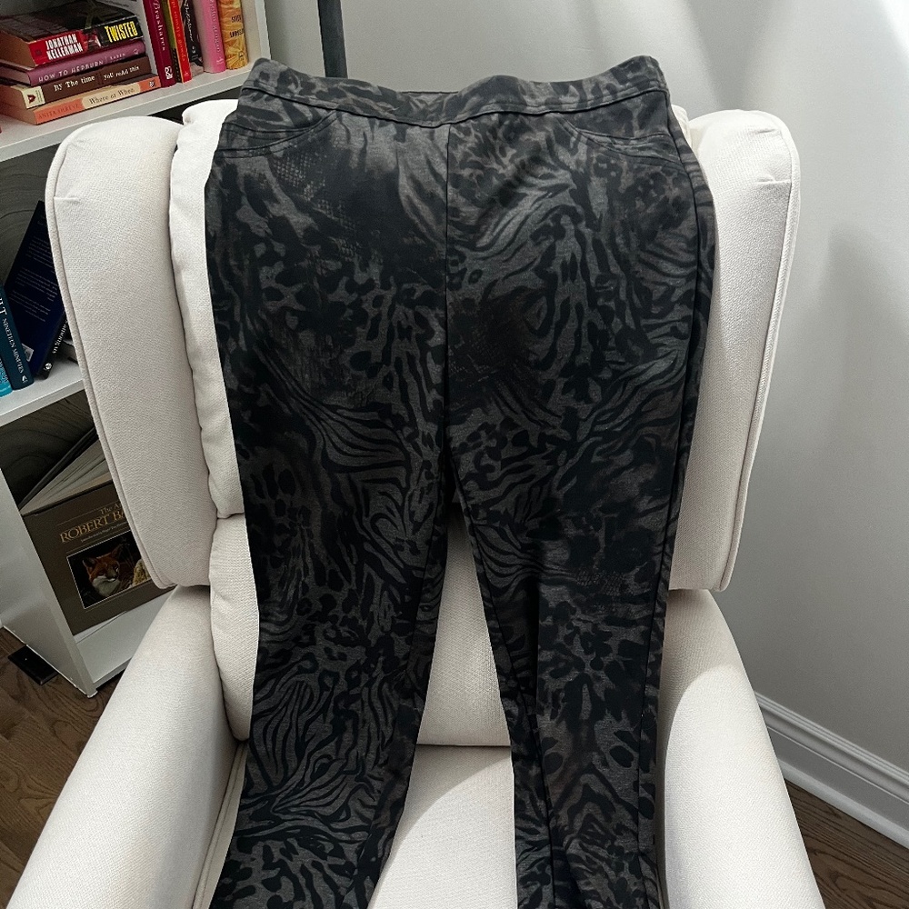 Tribal straight leg pull on pants